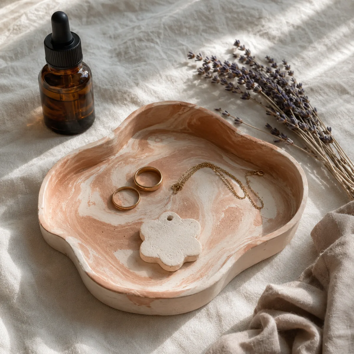 Marbled aroma stone trinket dish with rings